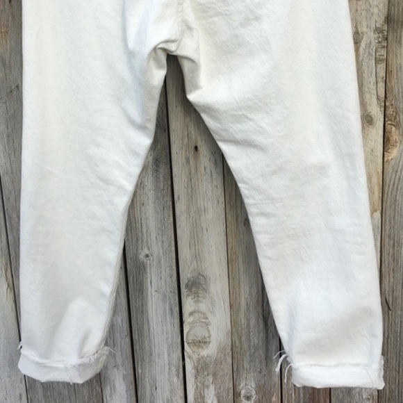 NWT Levi’s Wedgie Icon Distressed Jean Cream Chalk 30 - Picture 13 of 16